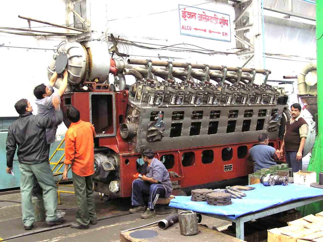 Assembly shop.jpg (79555 bytes)